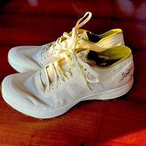 Arc'teryx Norovan SL 2 (7.5)